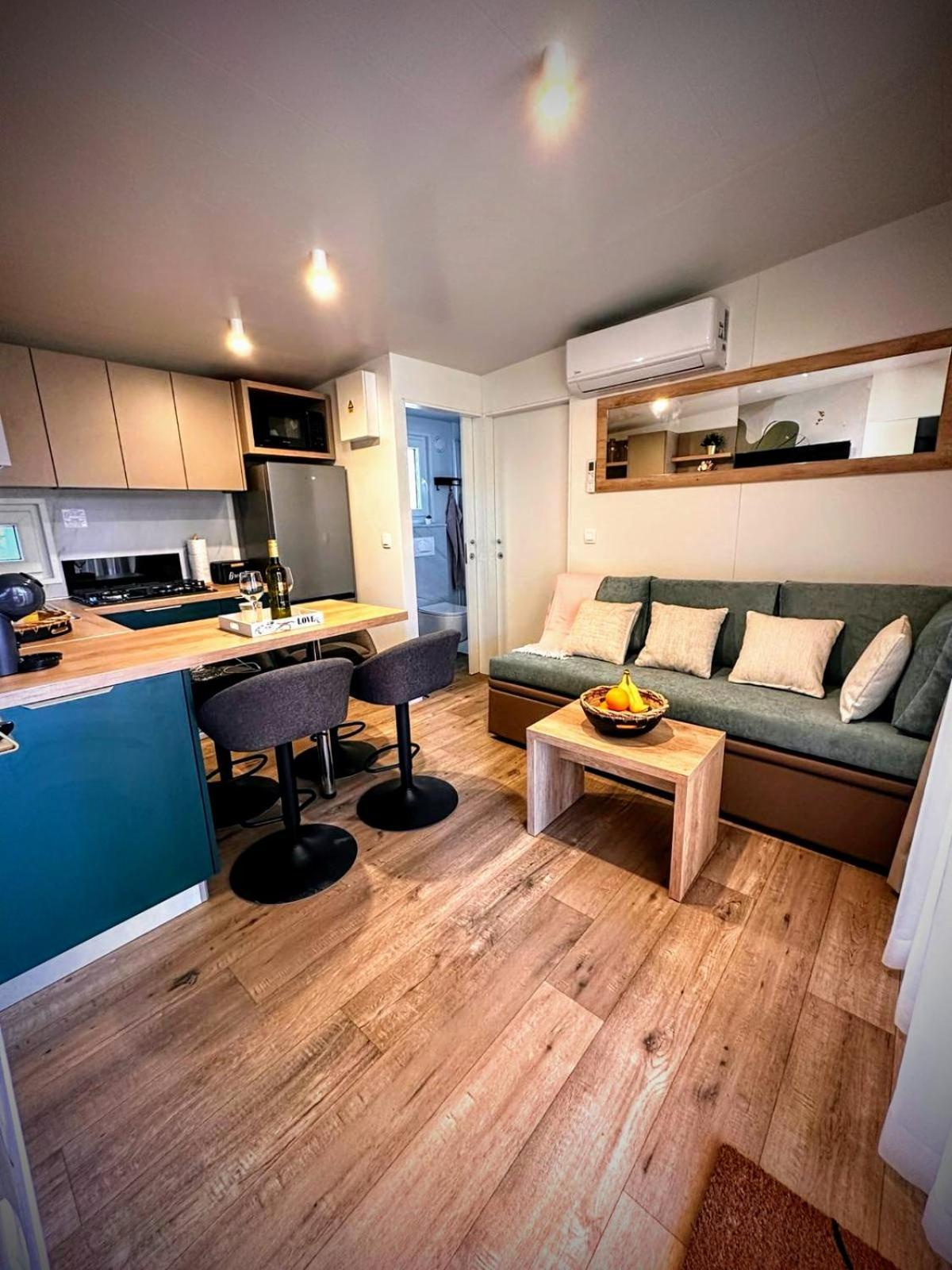 Mobile Home Tasha Biograd Na Moru Exterior foto