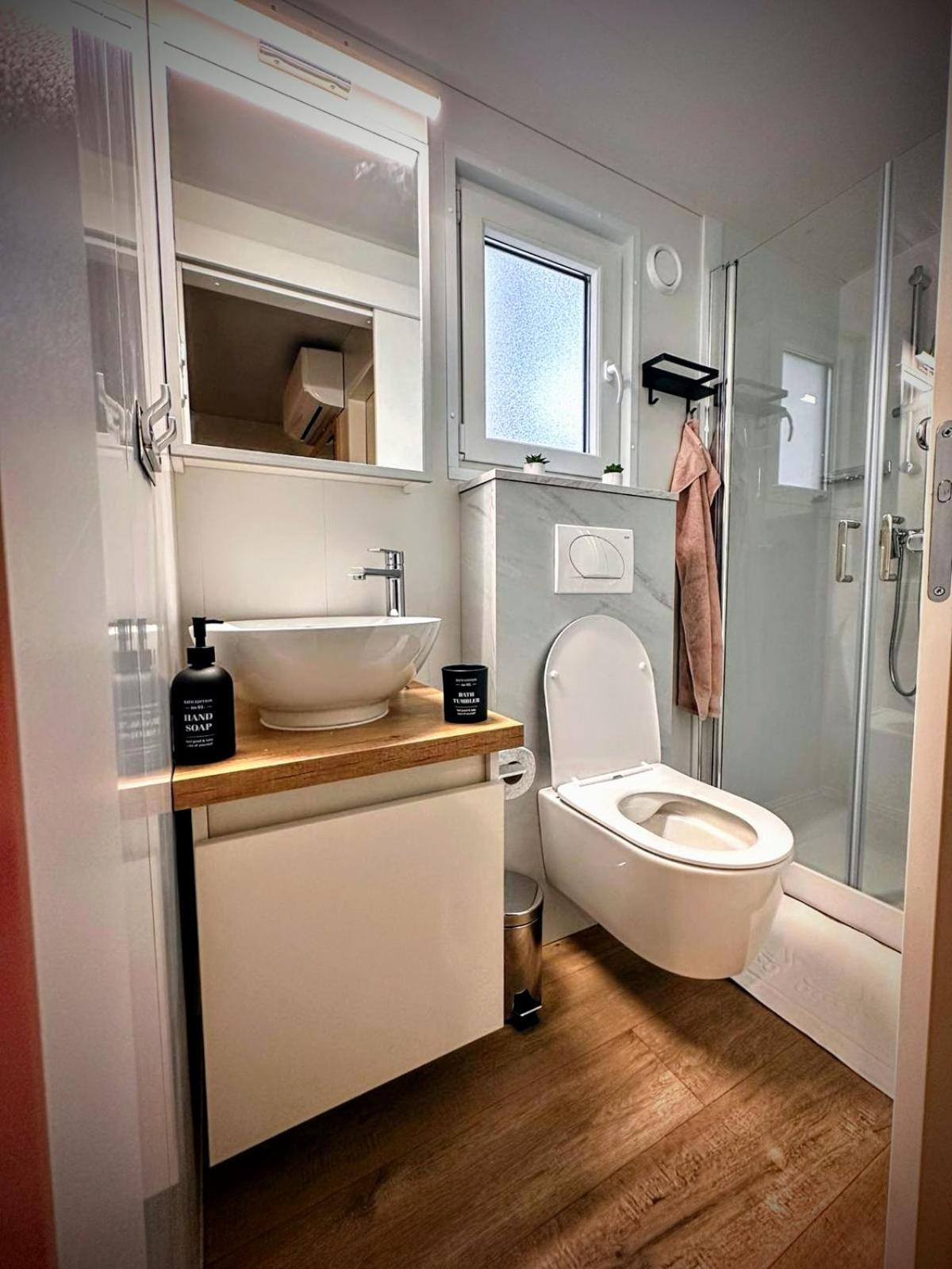 Mobile Home Tasha Biograd Na Moru Exterior foto